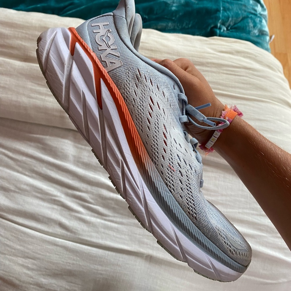 Hoka Clifton 8